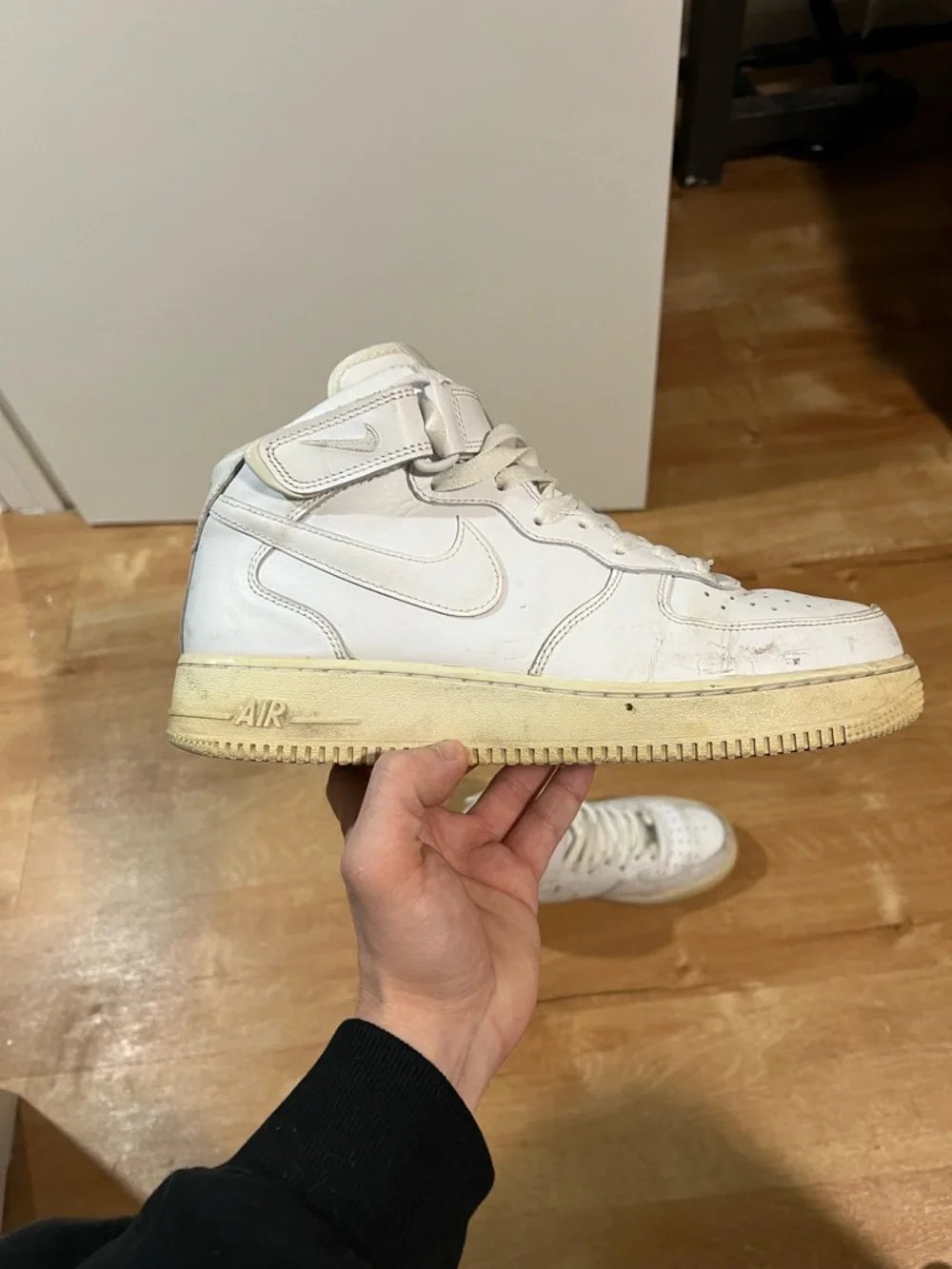 Nike White High-Top Sneakers - Picture 2 of 4
